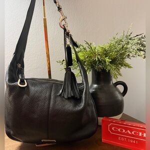 Coach Avery Hobo Shoulder Bag